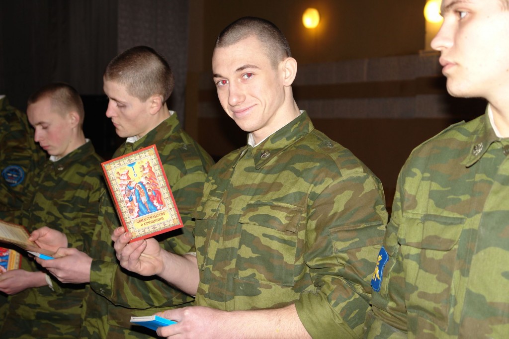 храм архангела михаила мирный